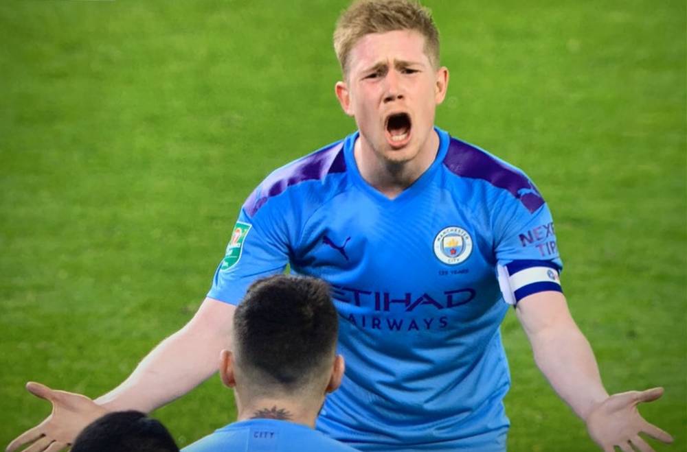 这是中后卫？范德芬长途奔袭神似孙兴慜的普斯卡什奖进球