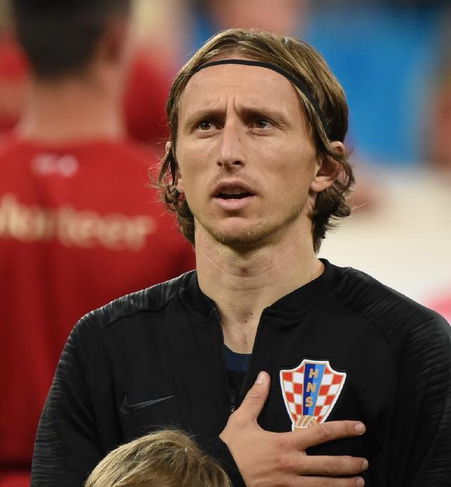 字母哥复出半场砍两双，雄鹿12记三分，半场1分领先