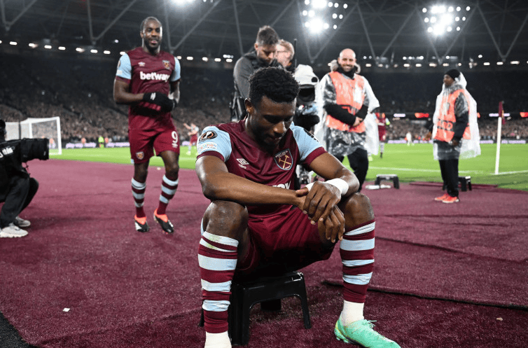 记者：海港抵达武里南，莱昂纳多、加布、李帅、刘若钒伤缺